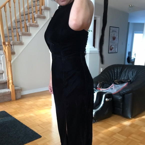 WOMANS NIGHT DRESS. SIZE MEDIUM - Picture 6 of 8